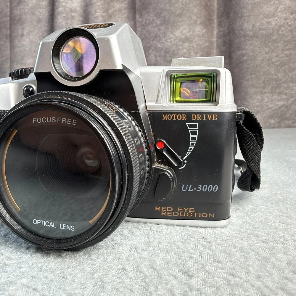 Ultima UL-3000 35mm Film Camera Focus Free Optical Lens Motor Drive Silver Black